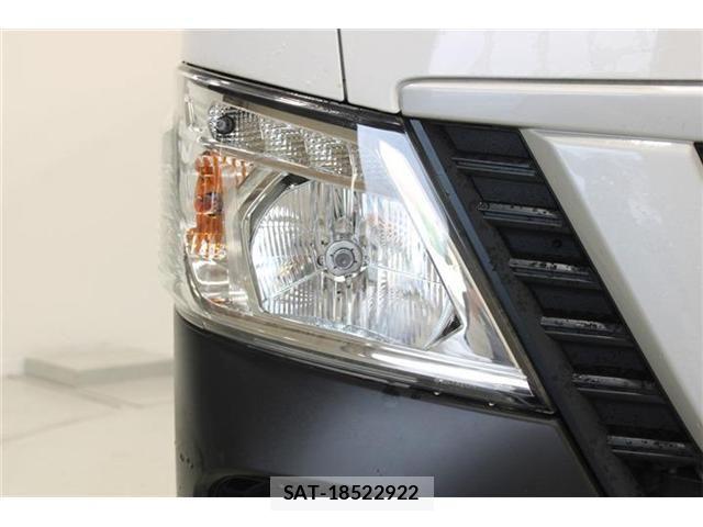 Nissan NV350 Caravan 2019-01 7618993-16