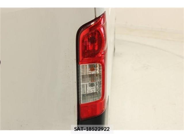 Nissan NV350 Caravan 2019-01 7618993-17