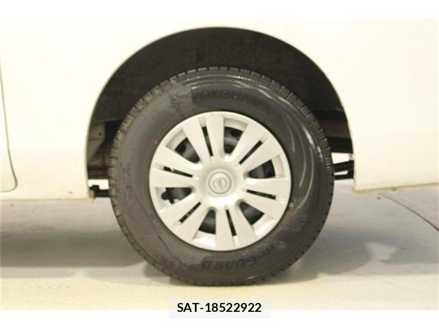 Nissan NV350 Caravan 2019-01 7618993-23