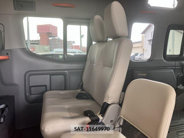 Nissan NV350 Caravan 2021-09 7618991-13