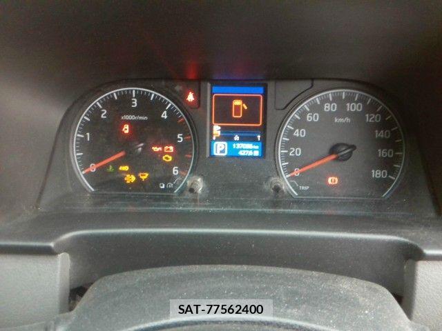 Nissan NV350 Caravan 2016-03 7618992-3