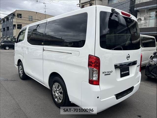 Nissan NV350 Caravan 2018-06 7618990-9