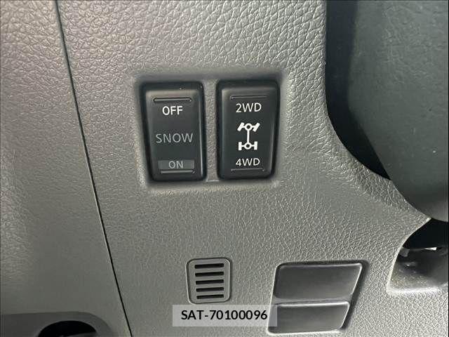 Nissan NV350 Caravan 2018-06 7618990-22