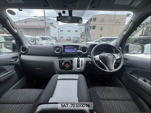 Nissan NV350 Caravan 2018-06 7618990-2