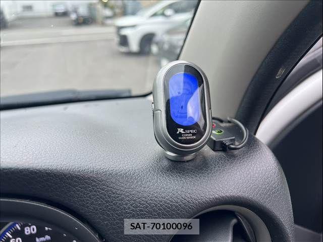 Nissan NV350 Caravan 2018-06 7618990-29