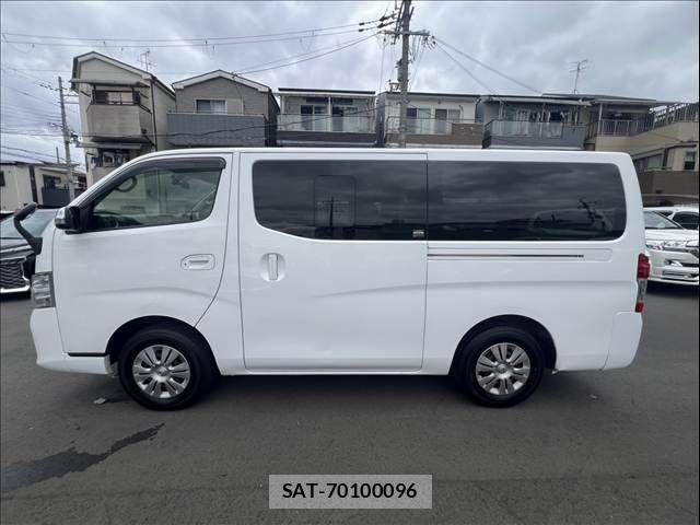 Nissan NV350 Caravan 2018-06 7618990-6