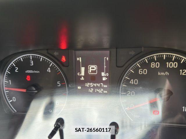 Nissan NV350 Caravan 2014-05 7726851-13