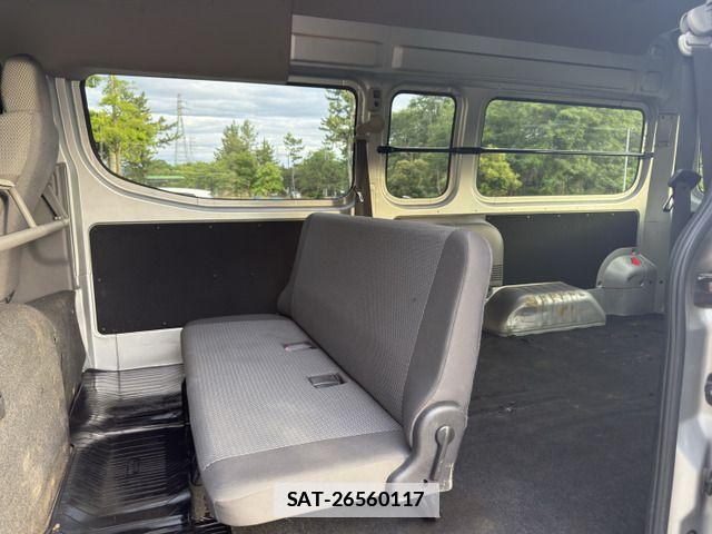 Nissan NV350 Caravan 2014-05 7726851-17