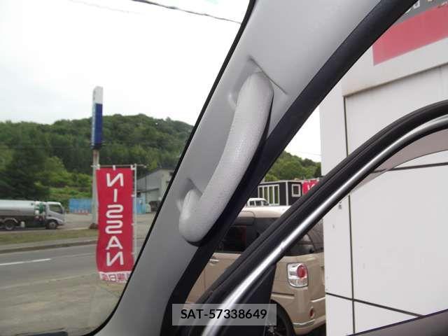 Nissan NV350 Caravan 2019-08 7726849-9