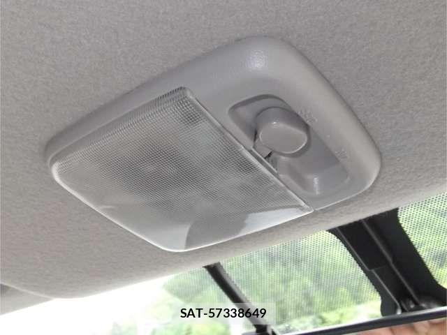 Nissan NV350 Caravan 2019-08 7726849-18