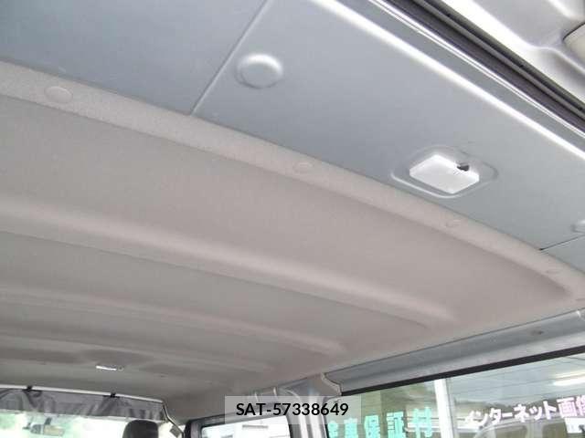 Nissan NV350 Caravan 2019-08 7726849-21