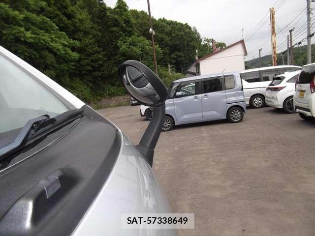 Nissan NV350 Caravan 2019-08 7726849-28