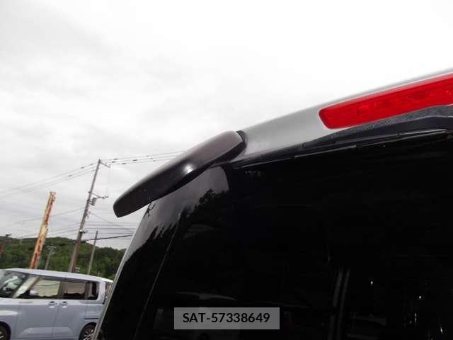 Nissan NV350 Caravan 2019-08 7726849-29