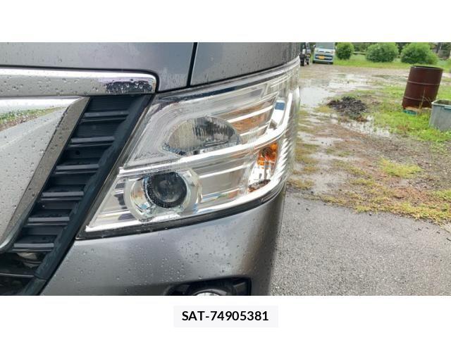 Nissan NV350 Caravan 2018-10 7726852-6