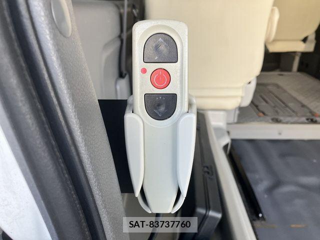 Nissan NV350 Caravan 2020-02 7726846-9