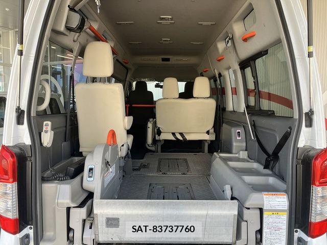 Nissan NV350 Caravan 2020-02 7726846-10