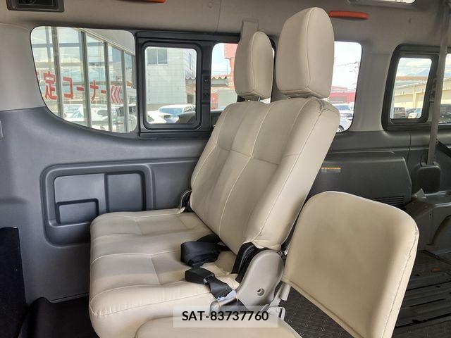 Nissan NV350 Caravan 2020-02 7726846-16