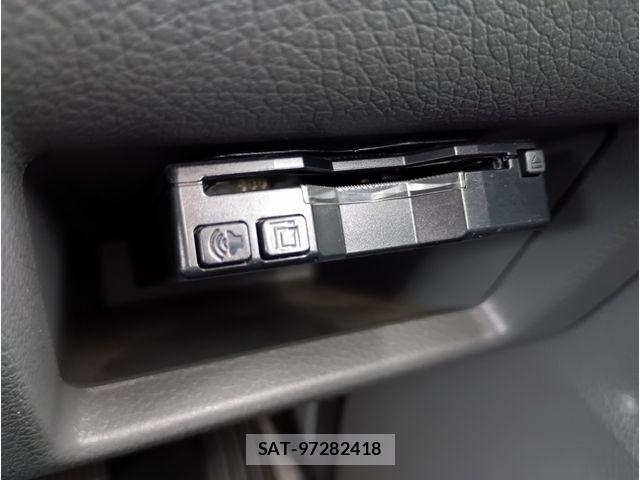 Nissan NV350 Caravan 2016-10 7726853-13