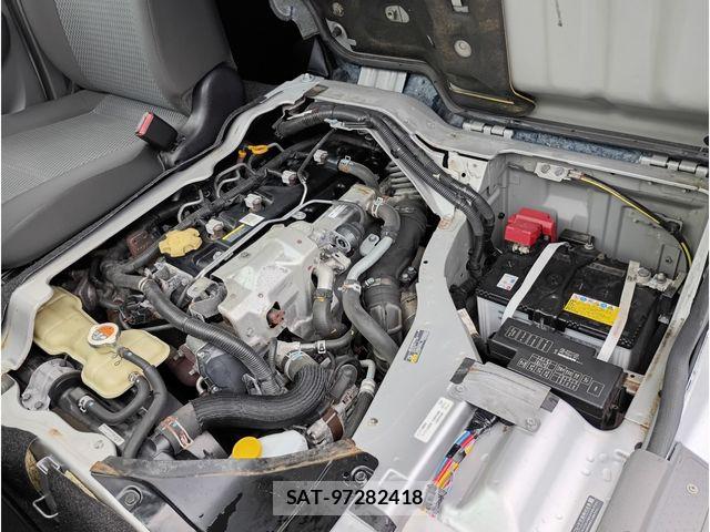 Nissan NV350 Caravan 2016-10 7726853-17