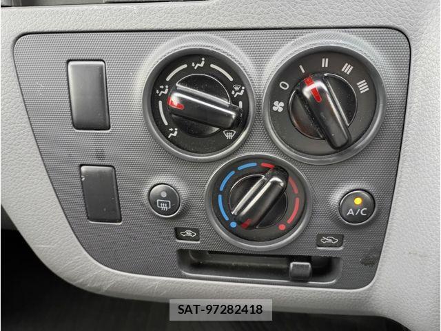 Nissan NV350 Caravan 2016-10 7726853-7