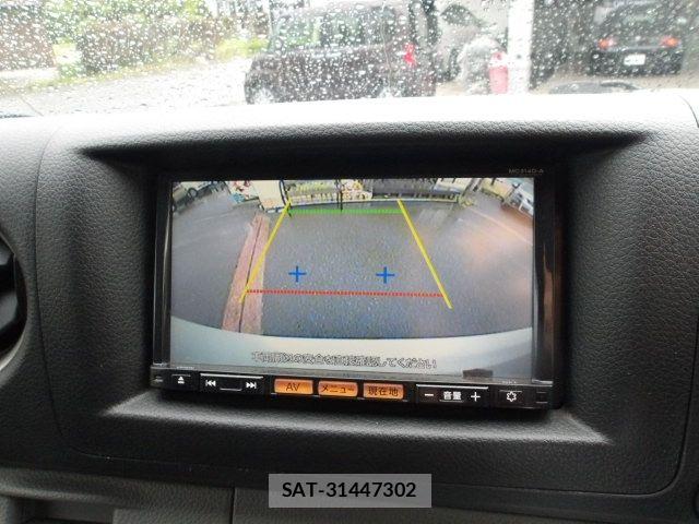 Nissan NV350 Caravan 2015-03 7878572-11