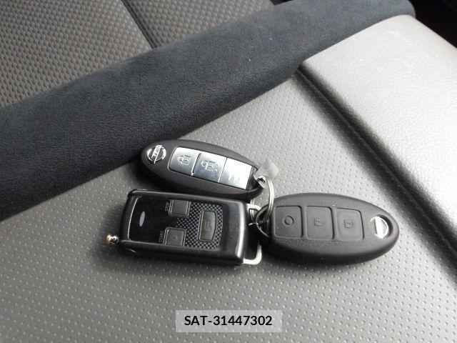 Nissan NV350 Caravan 2015-03 7878572-14