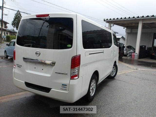 Nissan NV350 Caravan 2015-03 7878572-2