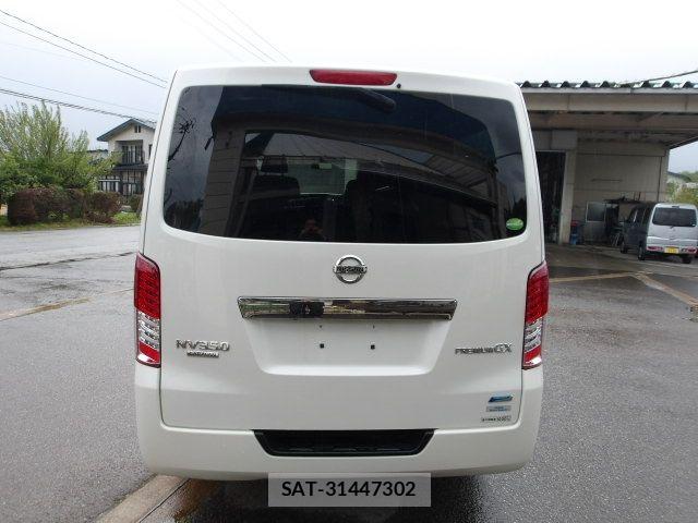 Nissan NV350 Caravan 2015-03 7878572-3