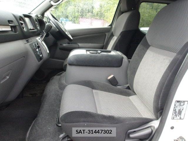 Nissan NV350 Caravan 2015-03 7878572-5