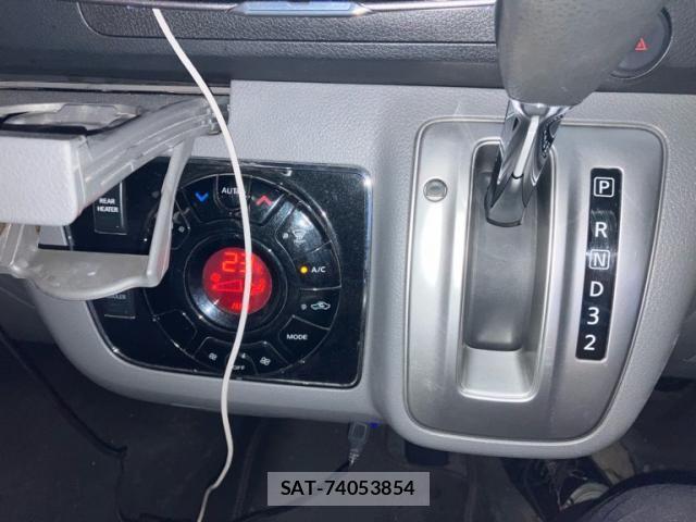 Nissan NV350 Caravan 2018-09 7878570-19