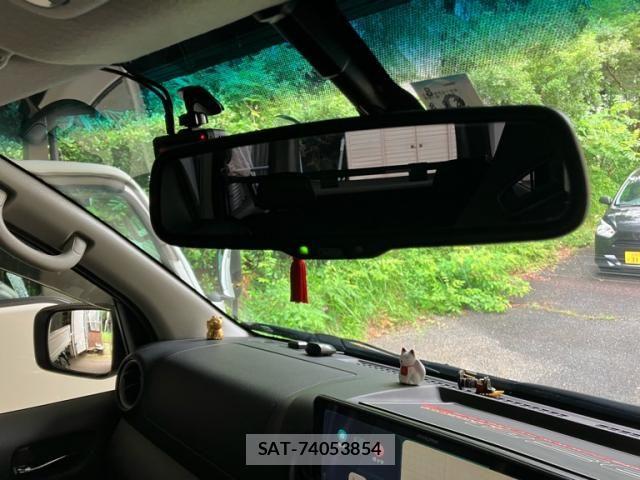 Nissan NV350 Caravan 2018-09 7878570-23