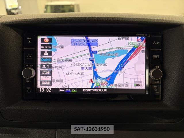 Nissan NV350 Caravan 2017-03 7878569-16