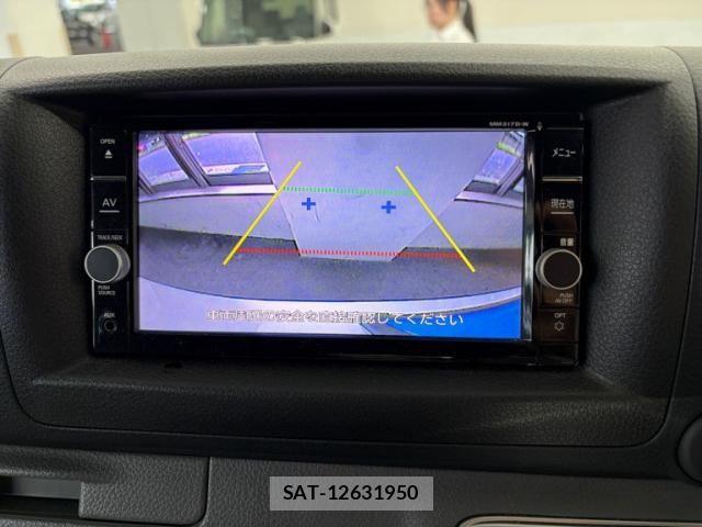 Nissan NV350 Caravan 2017-03 7878569-18