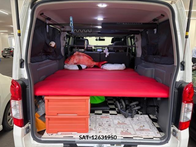 Nissan NV350 Caravan 2017-03 7878569-6