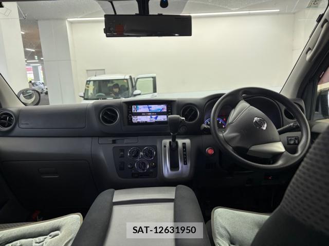 Nissan NV350 Caravan 2017-03 7878569-8