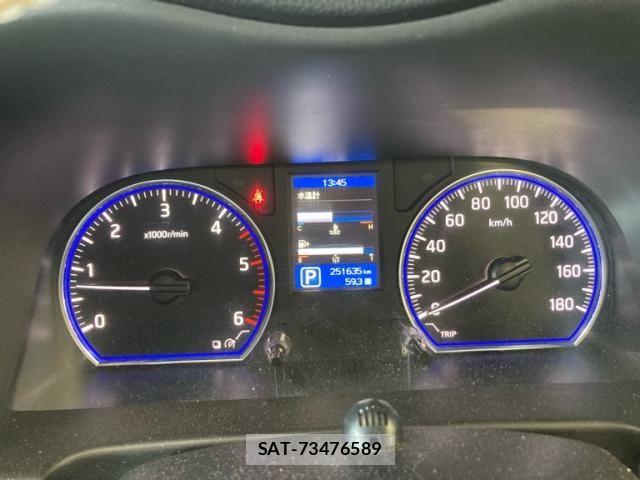 Nissan NV350 Caravan 2015-03 7878573-10