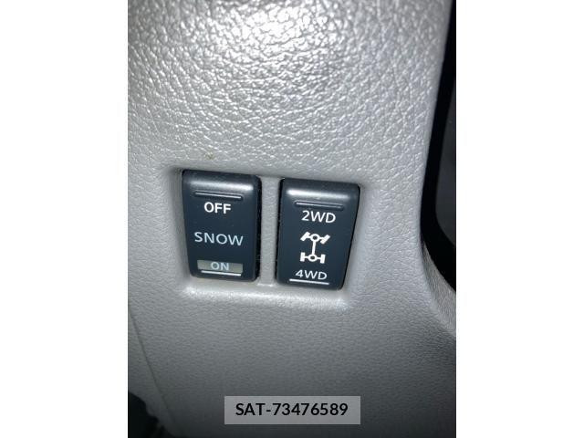 Nissan NV350 Caravan 2015-03 7878573-15