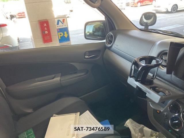 Nissan NV350 Caravan 2015-03 7878573-16