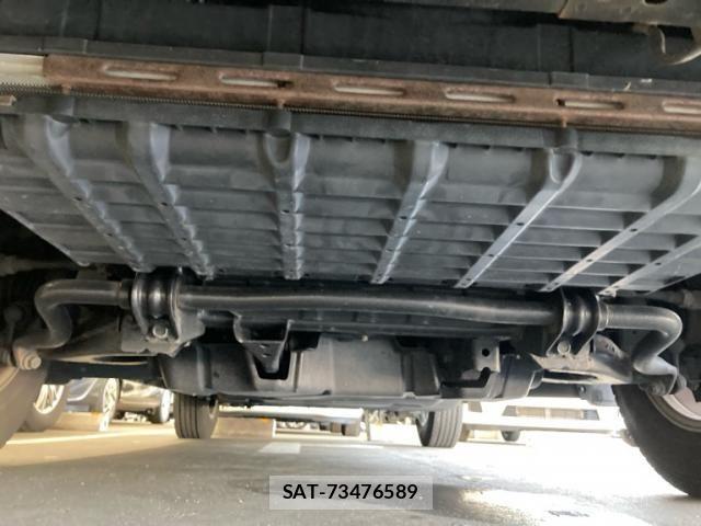 Nissan NV350 Caravan 2015-03 7878573-4