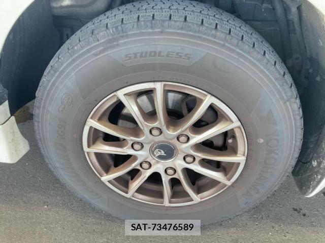 Nissan NV350 Caravan 2015-03 7878573-5