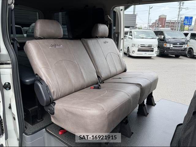 Nissan NV350 Caravan 2019-07 7878562-9