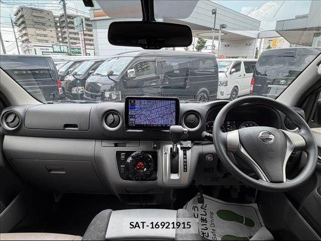 Nissan NV350 Caravan 2019-07 7878562-3