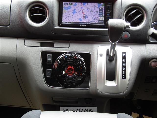 Nissan NV350 Caravan 2020-09 7878559-12