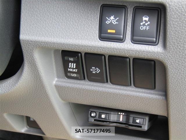 Nissan NV350 Caravan 2020-09 7878559-13
