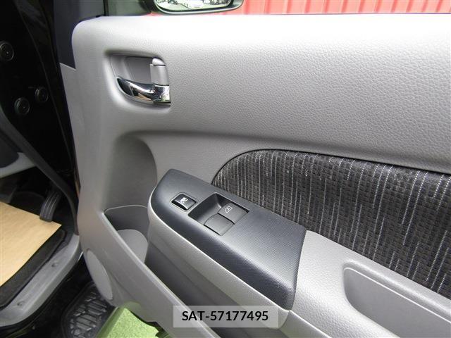 Nissan NV350 Caravan 2020-09 7878559-15