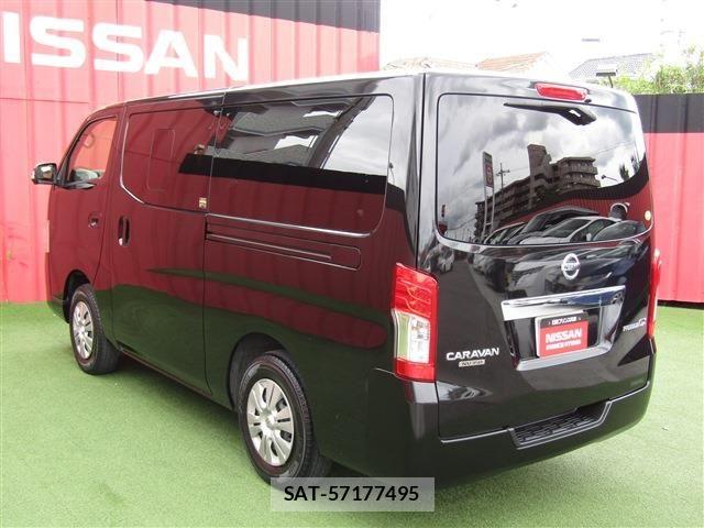 Nissan NV350 Caravan 2020-09 7878559-1
