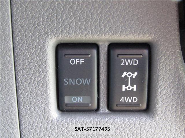 Nissan NV350 Caravan 2020-09 7878559-4