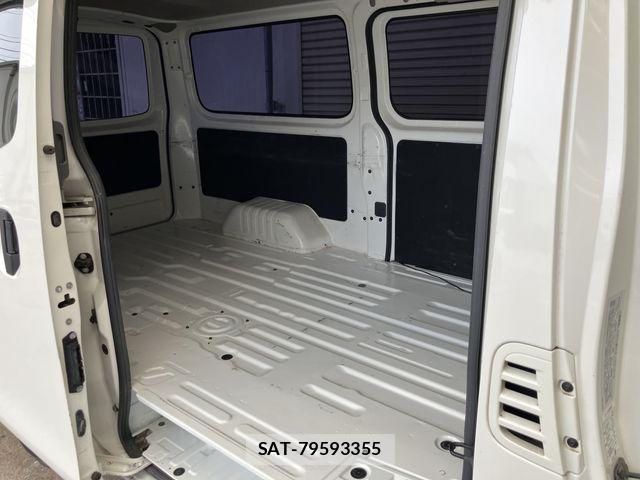 Nissan NV350 Caravan 2019-07 7963151-9