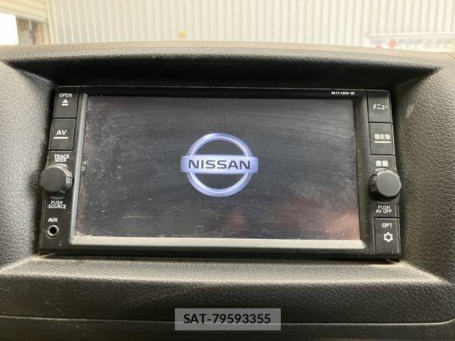 Nissan NV350 Caravan 2019-07 7963151-12