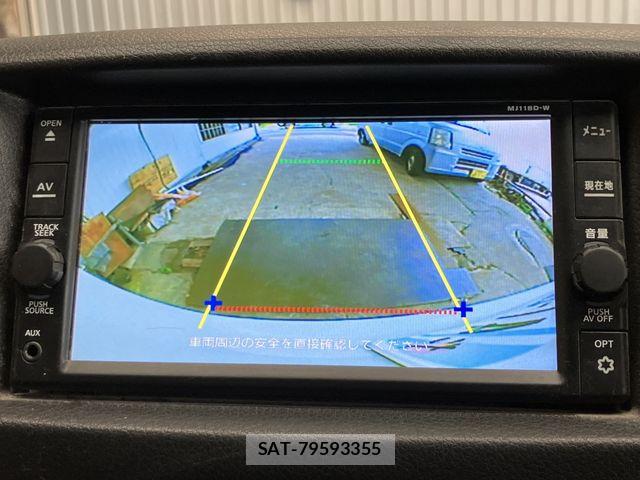 Nissan NV350 Caravan 2019-07 7963151-15